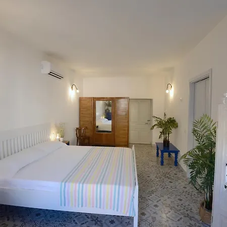 Charming Spacious 3-bedroom Townhouse Ferienhaus