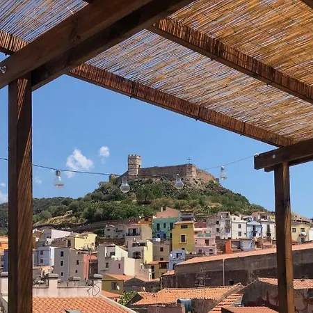 Ferienhaus Charming Spacious 3-bedroom Townhouse Bosa